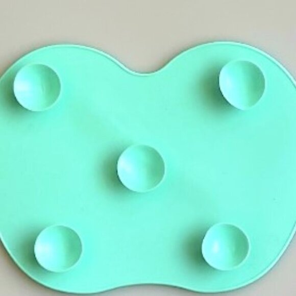 SILICONE GEL MAKEUP BRUSH CLEANING MAT WITH SUCTION CUP 2 PCS - Picture 8 of 12